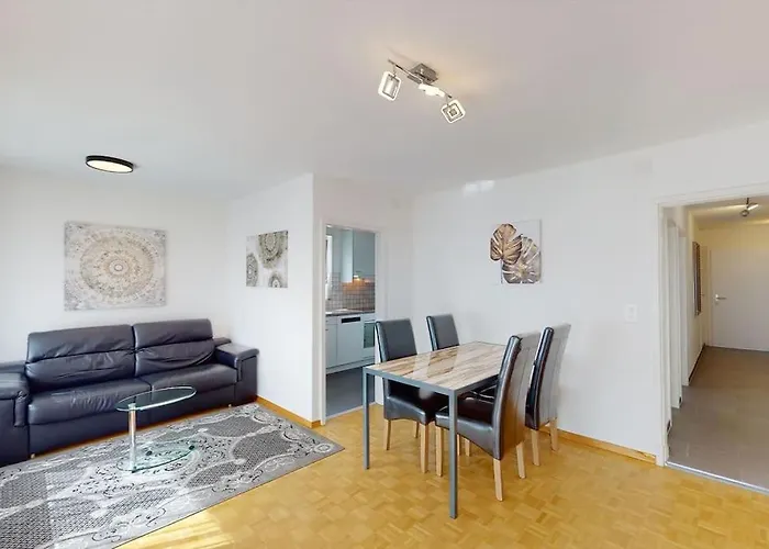 Very Nice 1Br Flat With Sunny Balcony - Sky4