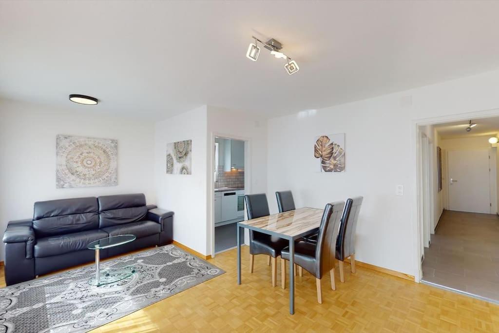 Apartamento Very 1br Flat With Sunny Balcony - Sky4 *